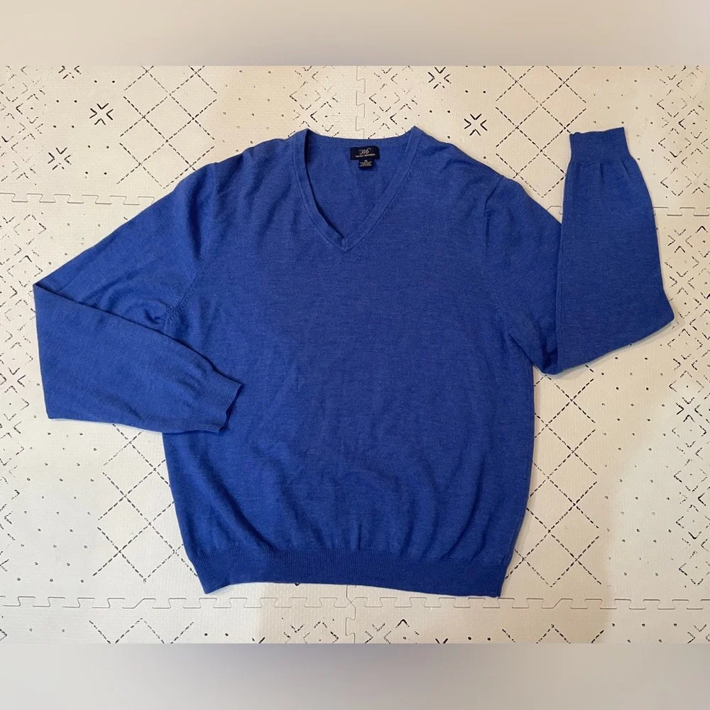 Brooks Brothers Merino wool v neck sweater XL‎
